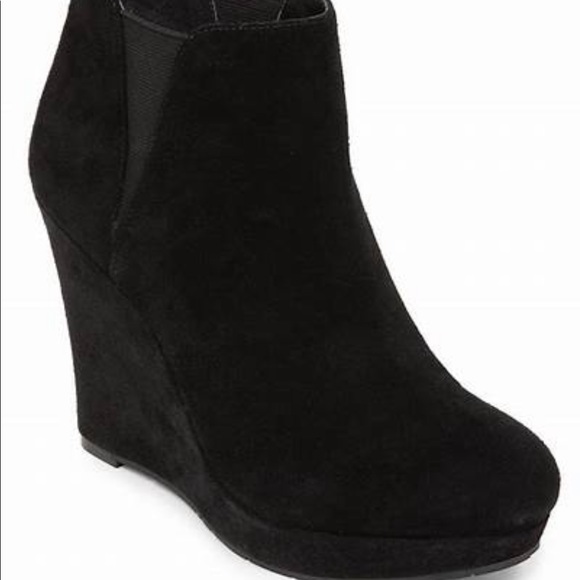❄️H&M Black Wedge Booties - Picture 4 of 4